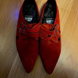 Vintage Men’s 2-Strap Winklepicker Shoes in Red Suede, circa 90s. (42EU/8UK/9US)